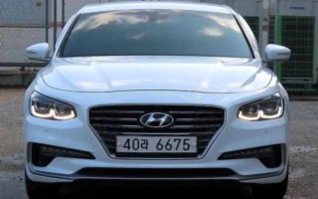 중고자동차 그랜저 IG 하이브리드 익스클루시브 스페셜 매물 사진 14 - 2018/04 231,004km
